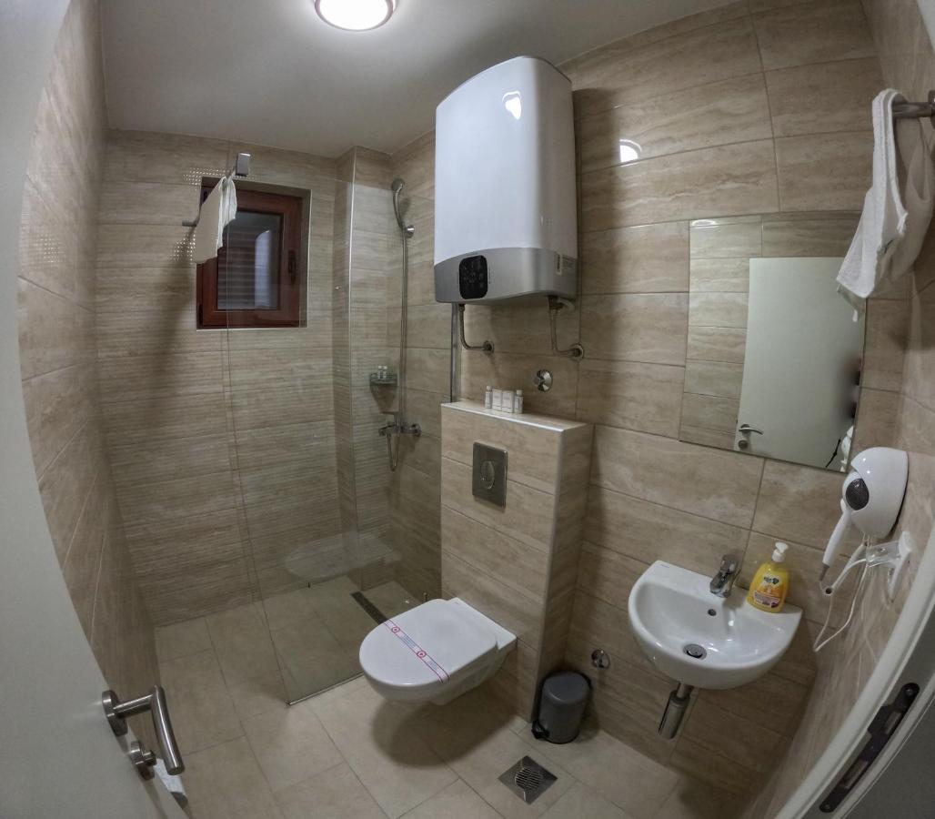 Motel Zeta Lux Mitrovici  Exteriör bild