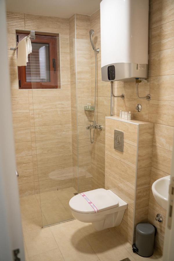 Motel Zeta Lux Mitrovici  Exteriör bild