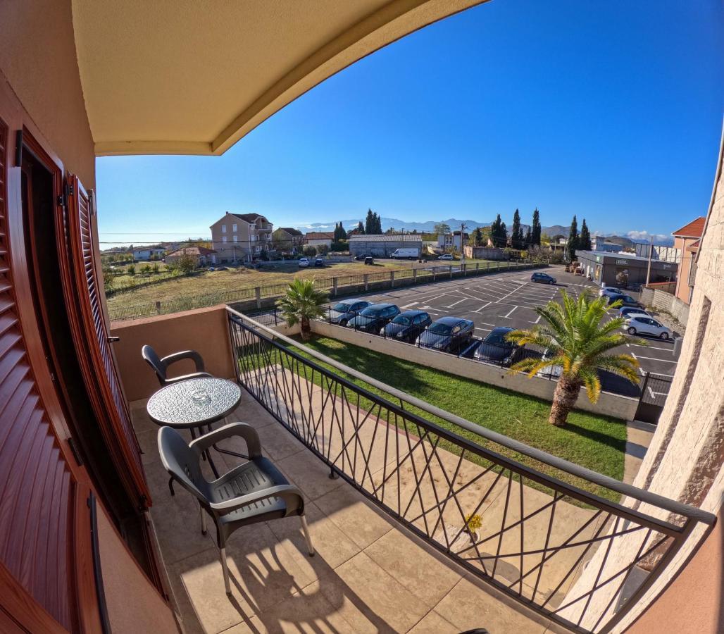 Motel Zeta Lux Mitrovici  Exteriör bild