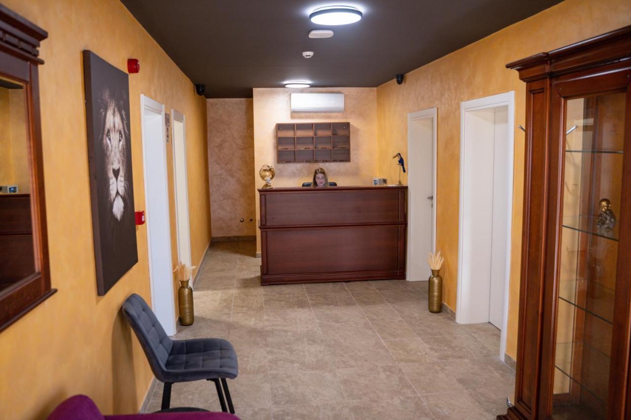Motel Zeta Lux Mitrovici  Exteriör bild