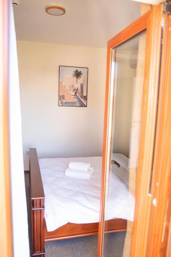 Motel Zeta Lux Mitrovici  Exteriör bild