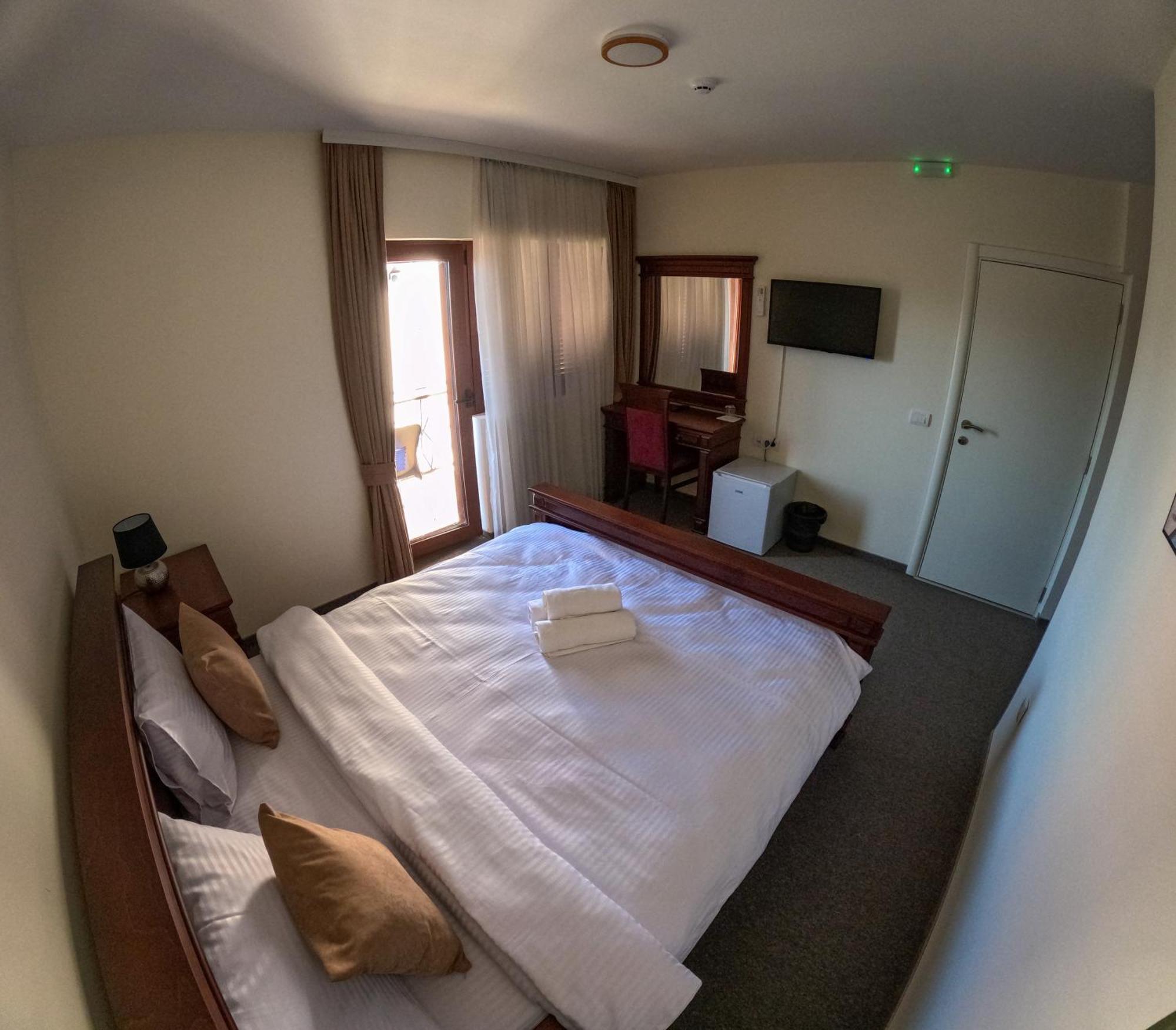 Motel Zeta Lux Mitrovici  Exteriör bild