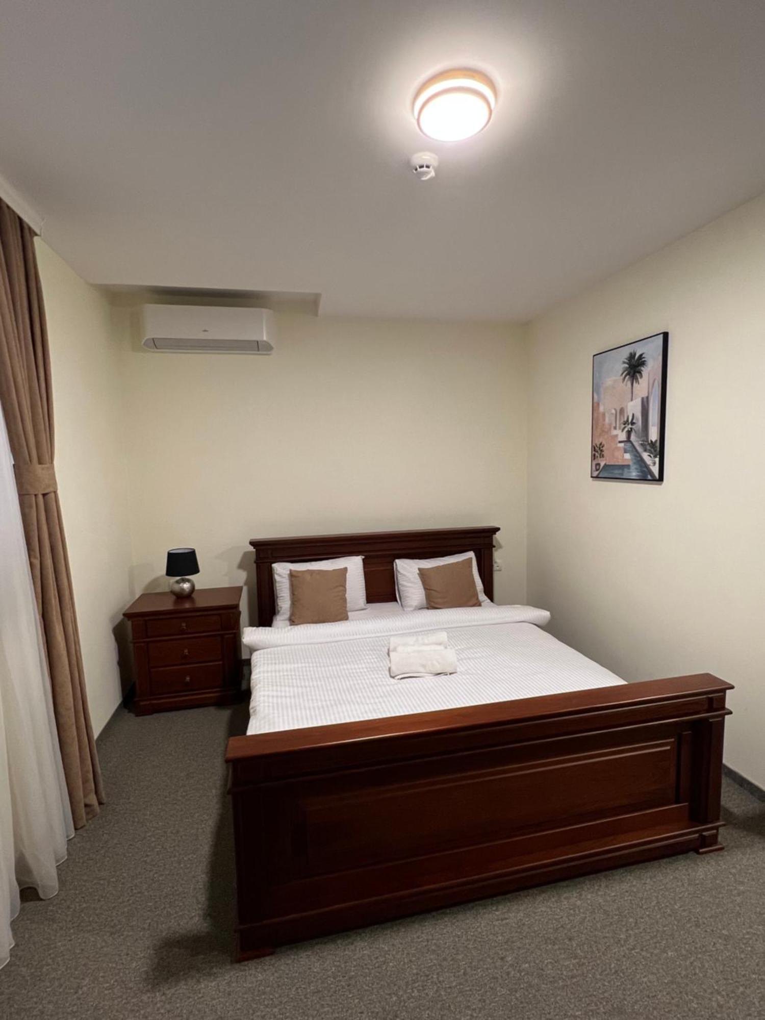 Motel Zeta Lux Mitrovici  Exteriör bild