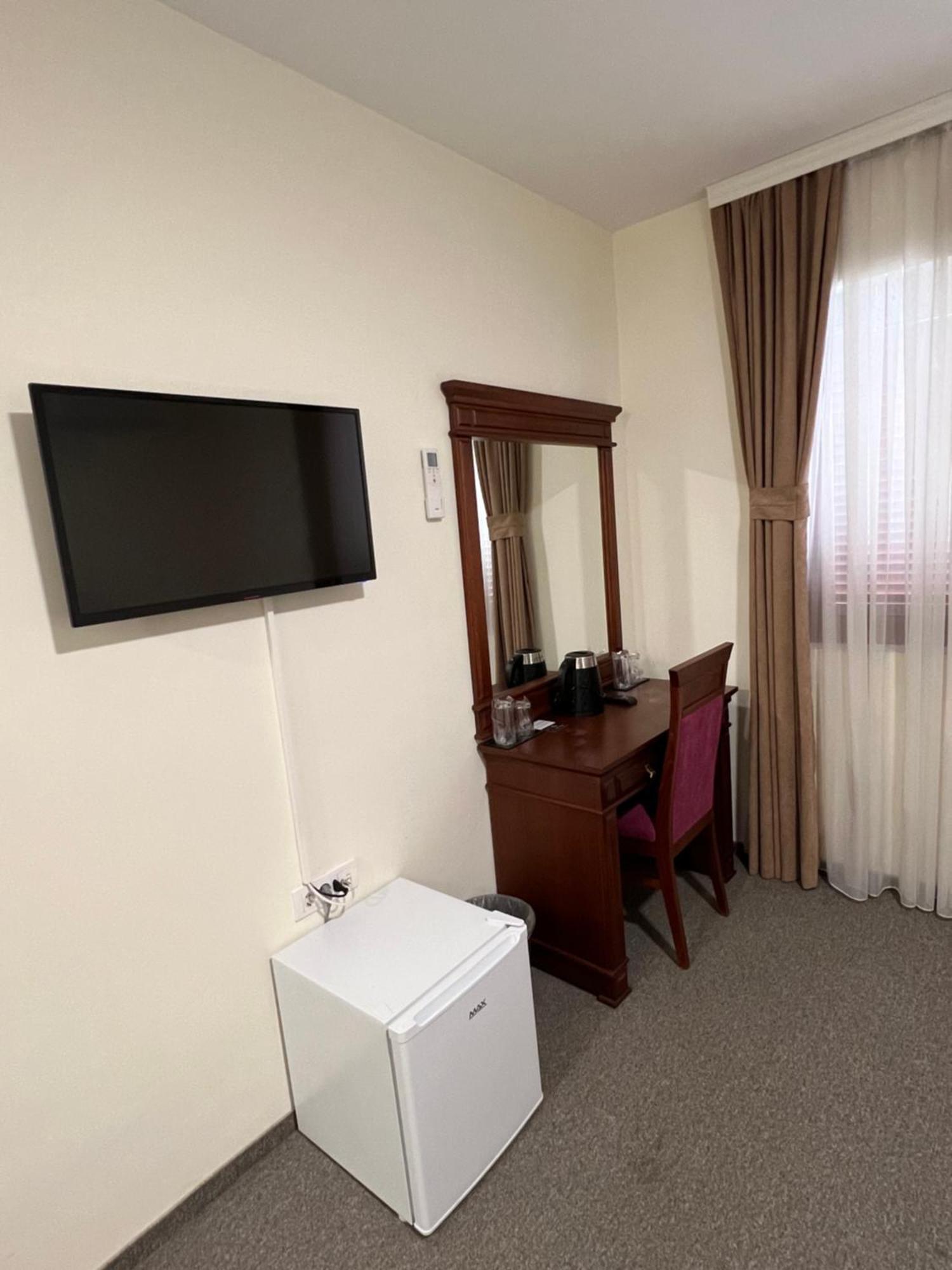 Motel Zeta Lux Mitrovici  Exteriör bild
